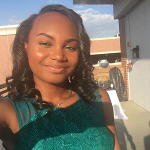 Meet your Posher, Amber